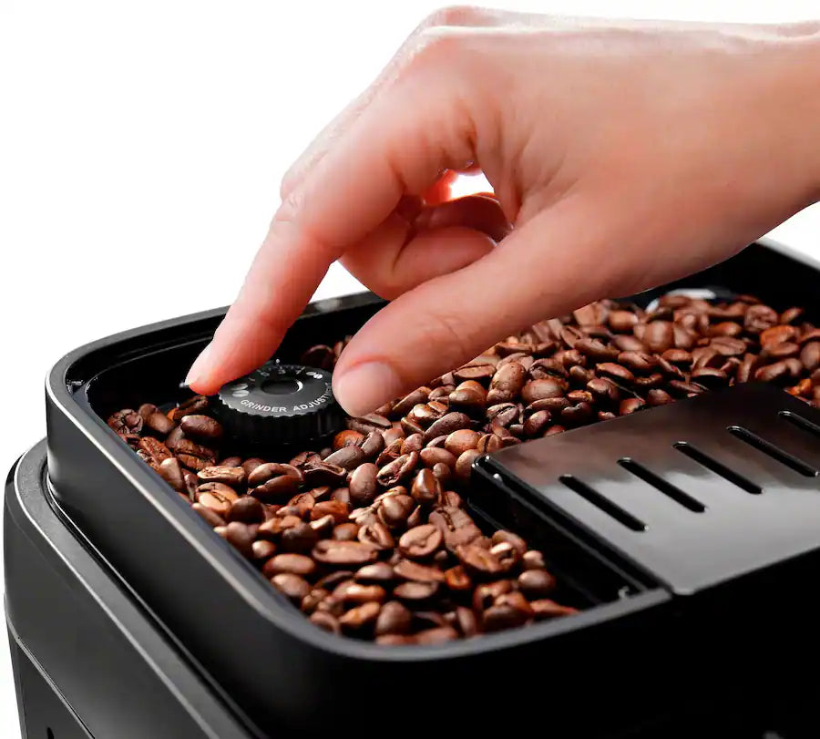 De'Longhi Magnifica Evo Espresso Machine with Automatic Milk Frother for Hot and Iced Lattes, Coffee and More - Silver
