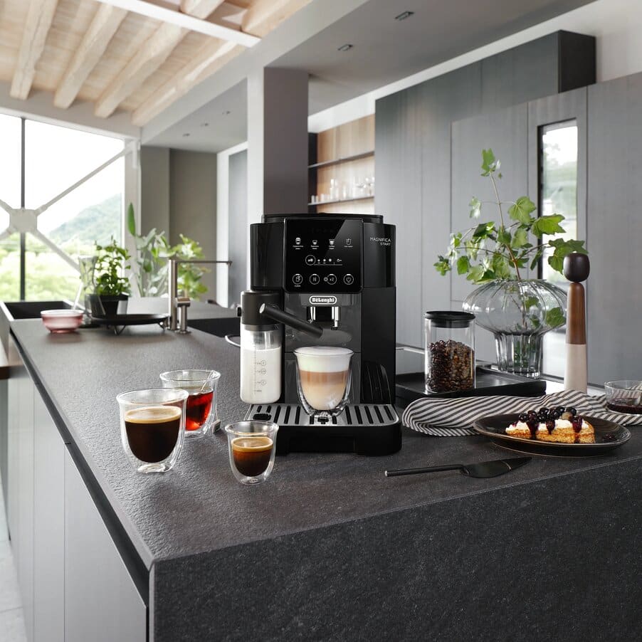 De’Longhi Magnifica Start Automatic Coffee Maker with LatteCrema Hot, Black - ECAM222.60.BG